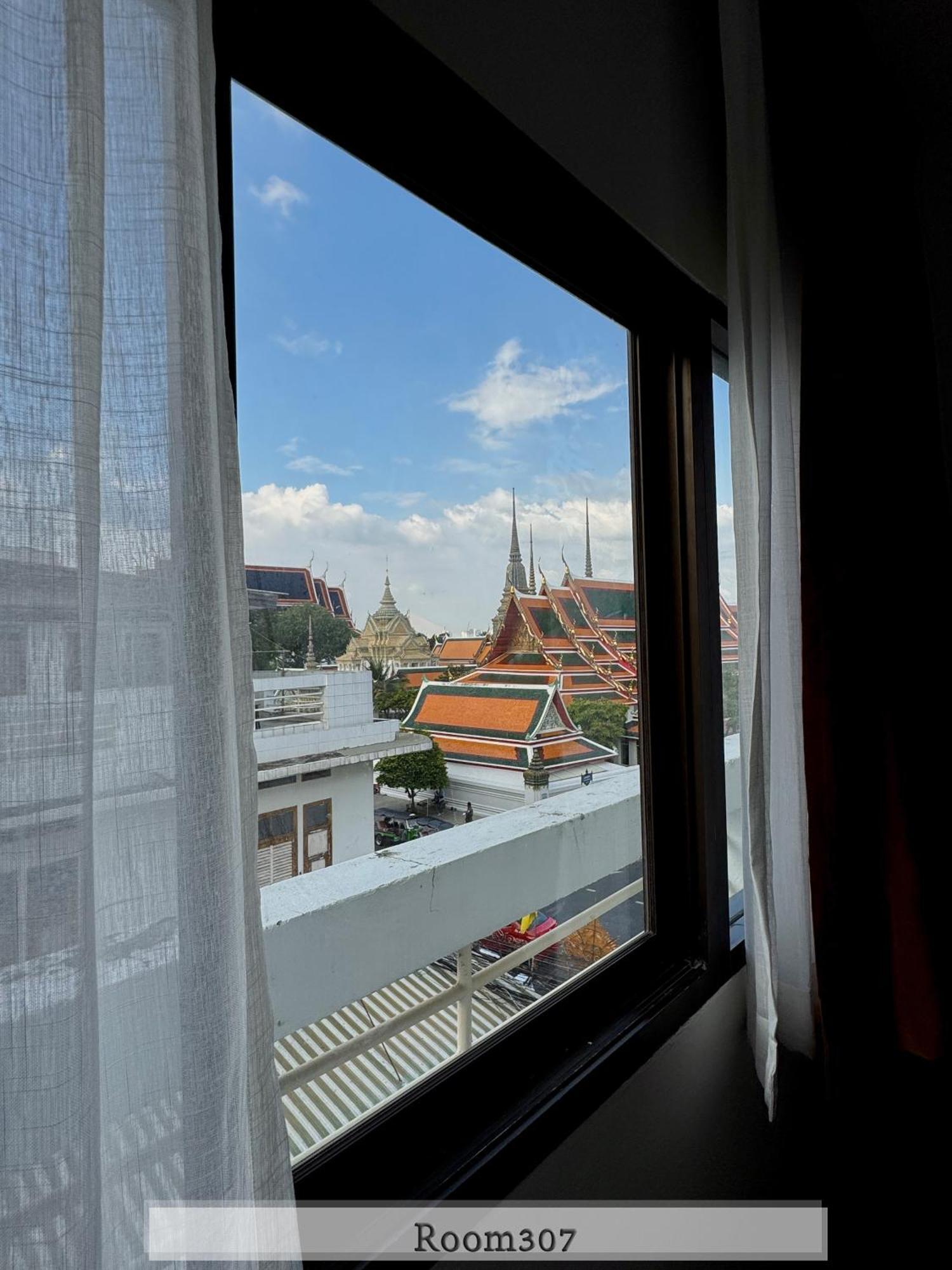 Chetuphon Gate Hotel Bangkok Exterior photo